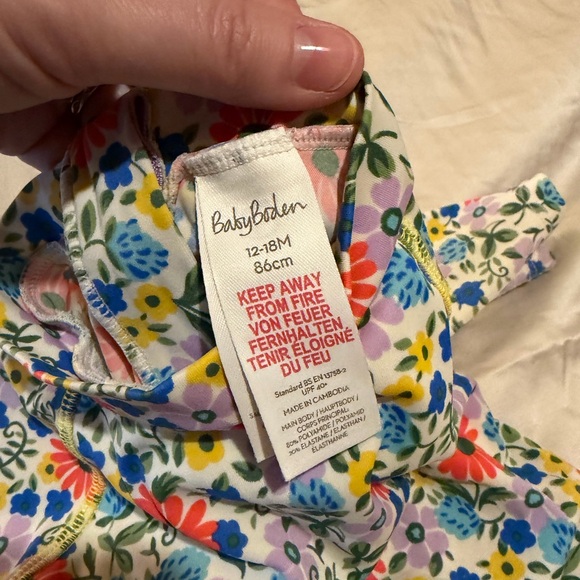 Mini Boden Multicolor Floral Rashguard - Picture 3 of 3